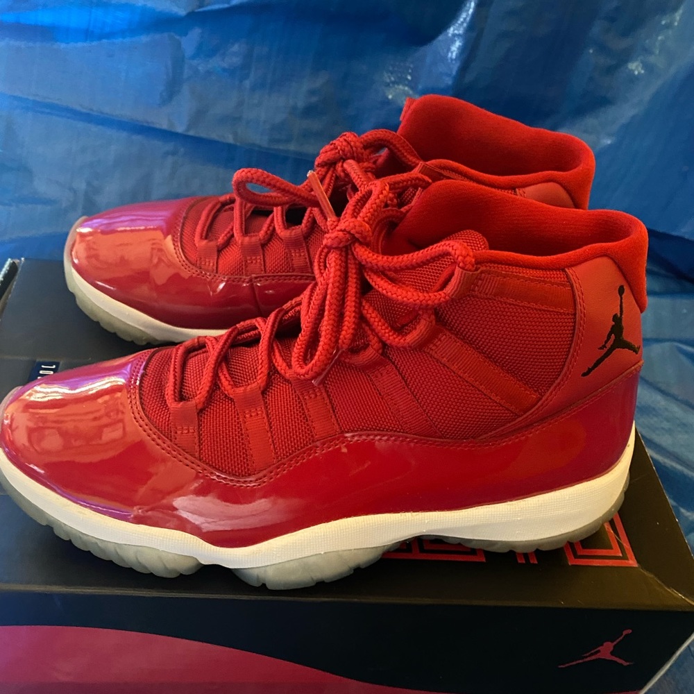 Mens sneakers